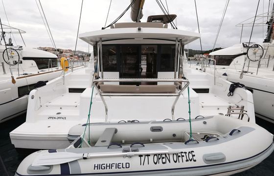 Catamaran Catana Group Bali 4.2 - 4 + 1 cab. 12m