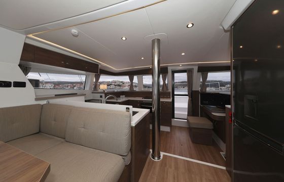 Catamaran Catana Group Bali 4.2 - 4 + 1 cab. 12m