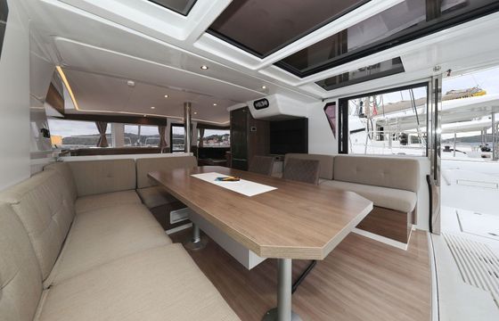 Catamaran Catana Group Bali 4.2 - 4 + 1 cab. 12m