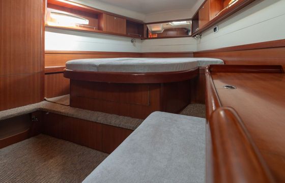 Sailboat Beneteau Oceanis 50 15.1m