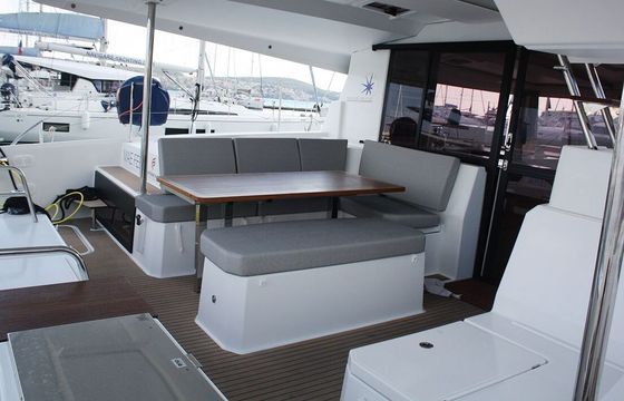 Catamaran Fountaine Pajot Fountaine Pajot Astrea 42 12m