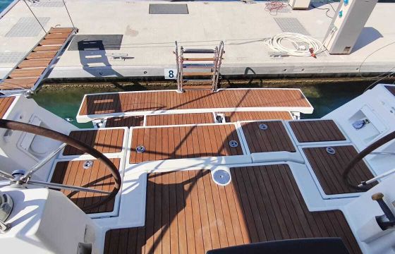 Sailboat Beneteau Oceanis 45 13.85m