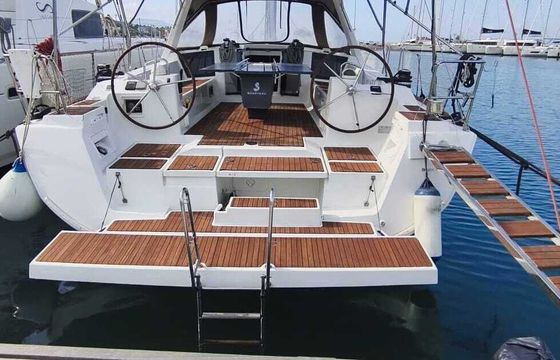 Sailboat Beneteau Oceanis 45 13.85m