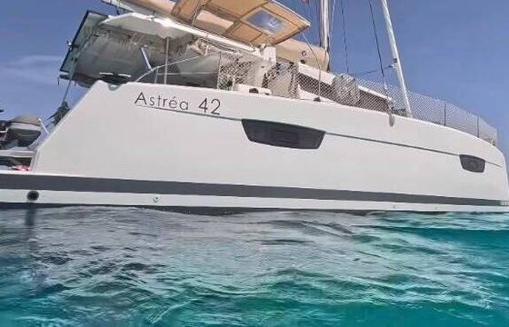 Catamaran ASTREA 42 (3 CABINS - OWNER VERSION) 12m