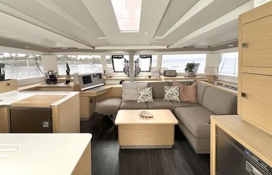 Catamaran ASTREA 42 (3 CABINS - OWNER VERSION) 12m
