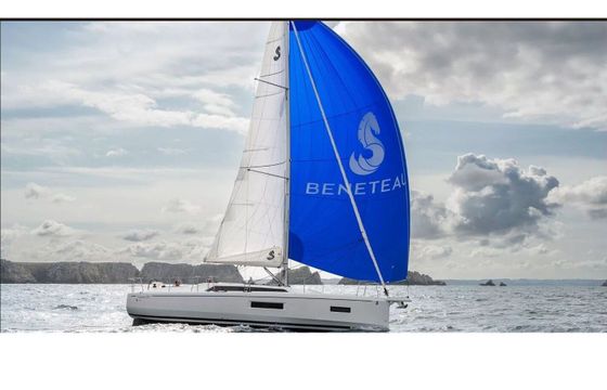 Sailboat Oceanis 37.1 12m