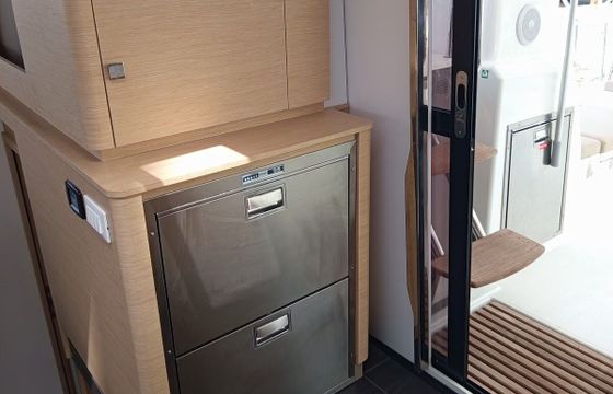 Catamaran Fountaine Pajot Astrea 42 12m