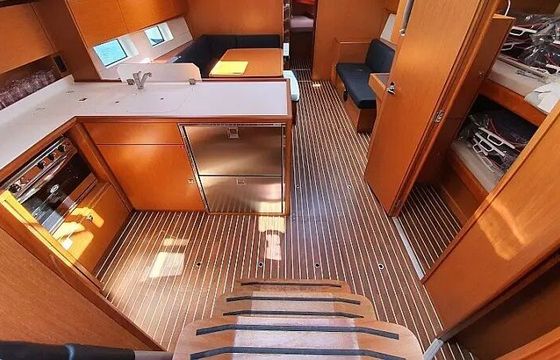 Sailboat Bavaria C45 13m