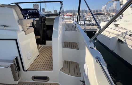 Motorboat Quicksilver Activ 875 Sundeck 450hp