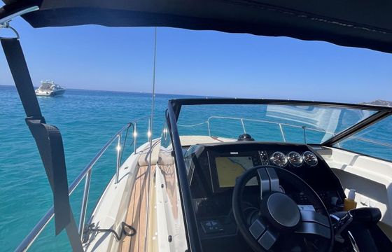 Motorboat Quicksilver Activ 875 Sundeck 450hp