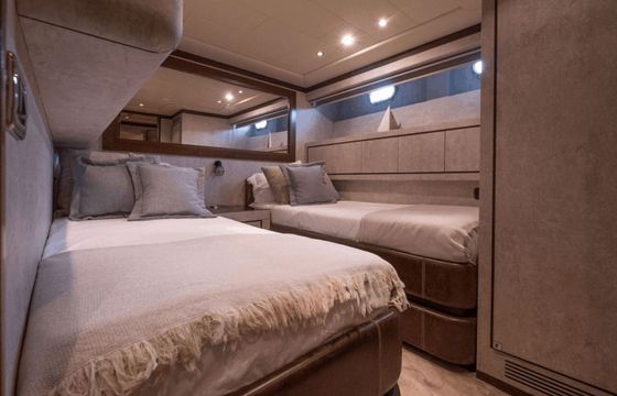 Motor yacht Mangusta 92 4000hp