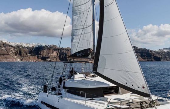 Catamaran Bali 4.1: Santorini Morning Magic: Catamaran 4.1 14m