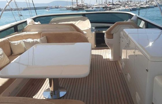 Motor yacht 2006 Costume made