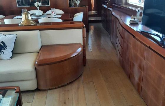 Motor yacht 2006 Costume made