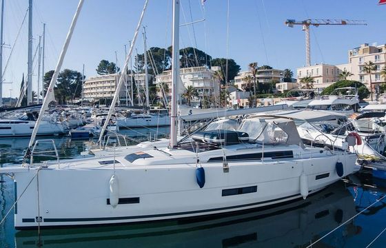 Sailboat DUFOUR 390 Grand Large 11.94m