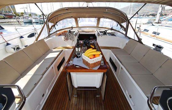 Sailboat Bavaria Yachtbau Bavaria Cruiser 56 - 5 + 1 cab. 16m
