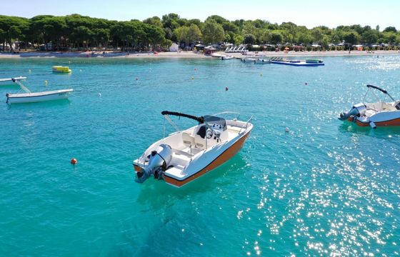 Motorboat SPORT - MARE D.O.O., PULA Quicksilver 555 activ open