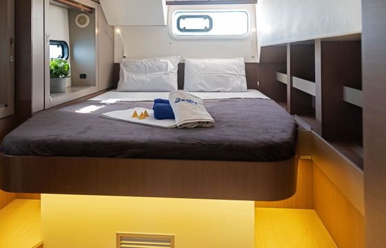 Catamaran Catana Group Bali 4.6 - 5 + 1 cab. 14m