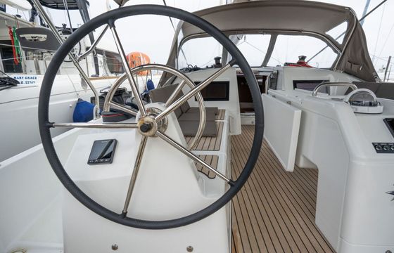 Sailboat Jeanneau Sun Odyssey 410 12.35m