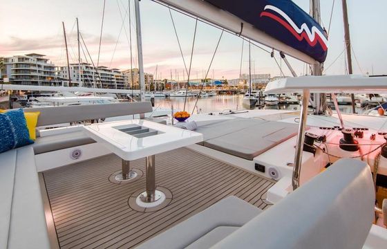 Catamaran Moorings 5000 15m