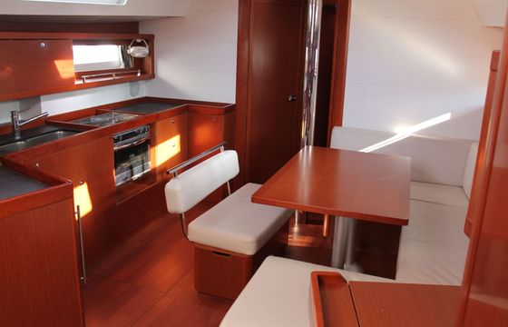 Sailboat BENETEAU 45 13.85m