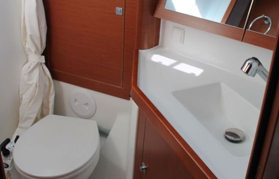 Sailboat BENETEAU 45 13.85m