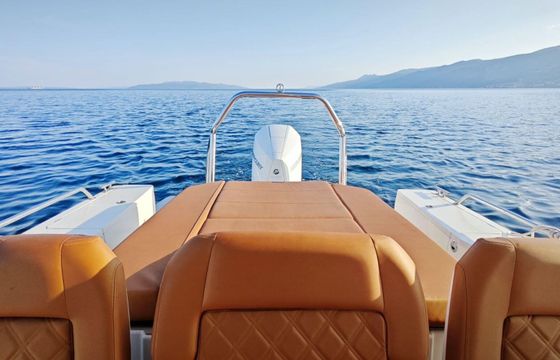 Motorboat Axopar 28 Tt 300hp