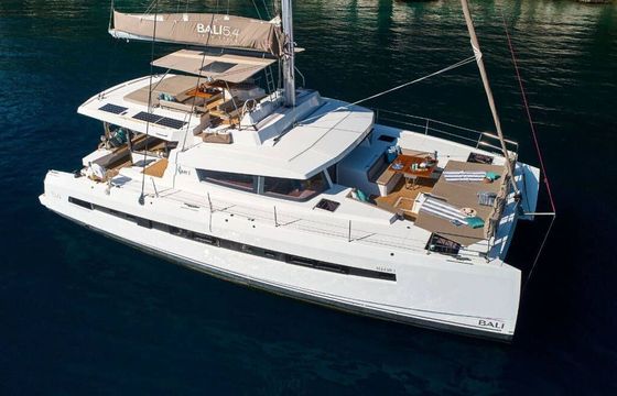 Catamaran Catana Bali 5.4 - 5 + 2 cab 16.8m