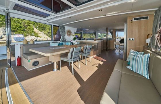 Catamaran Catana Bali 5.4 - 5 + 2 cab 16.8m