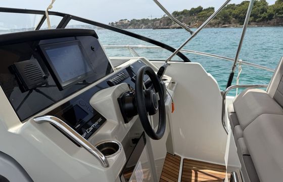 Motorboat Jeanneau Cap Camarat 10.5 Wa 600hp