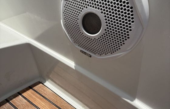 Motorboat Jeanneau Cap Camarat 10.5 Wa 600hp