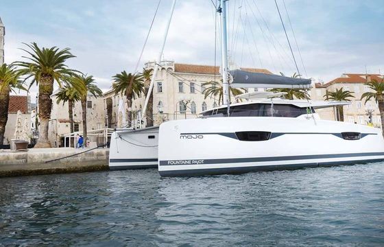Catamaran Fountaine Pajot Fountaine Pajot Astrea 42 - 4 + 2 cab. 12m