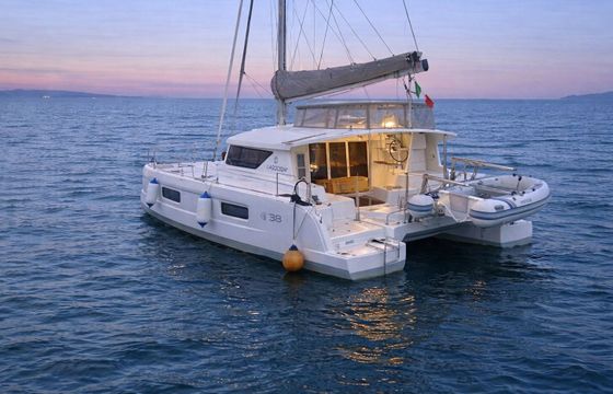 Catamaran Lagoon 38 13m