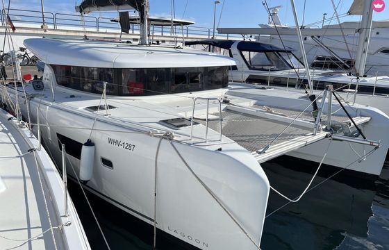 Catamaran Lagoon-Bénéteau Lagoon 42 - 4 cab. 12m
