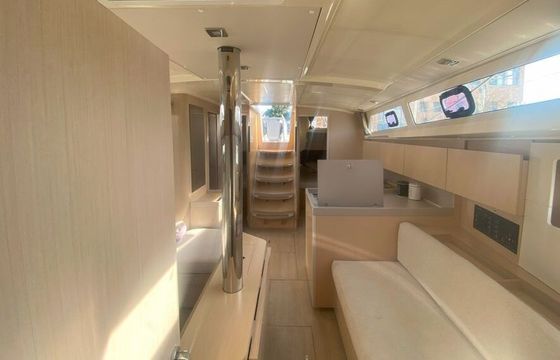 Sailboat Oceanis 41.1 12m