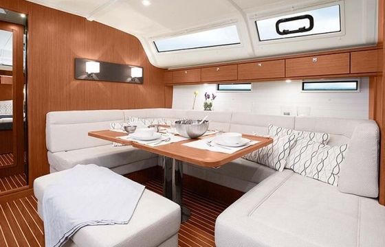 Sailboat Bavaria Cruiser 51 14.99m