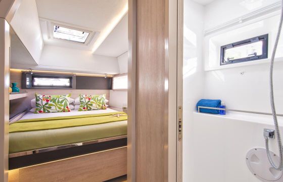 Catamaran Moorings 4500L/10 13m