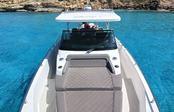 Motorboat Axopar 37 Suntop 600hp