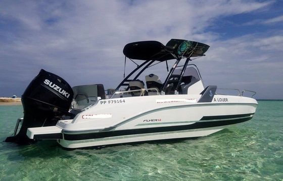 Motorboat BENETEAU Flyer 6.6 Spacedeck 200hp
