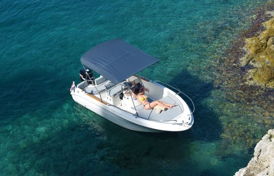 Motorboat SAVER 550 OPEN 115hp