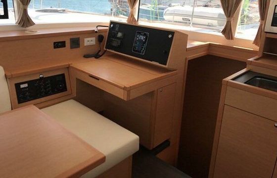 Catamaran LAGOON 400 S2 11.97m