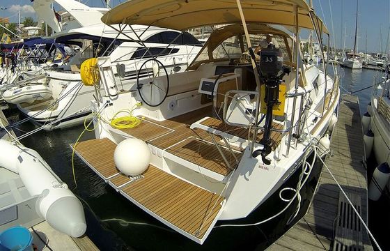 Sailboat DUFOUR 382 Grand Large 11m