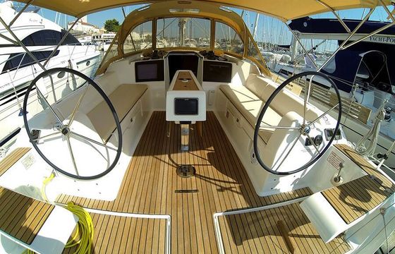 Sailboat DUFOUR 382 Grand Large 11m