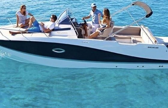 Motorboat Quicksilver Activ 755 Sundeck 250hp