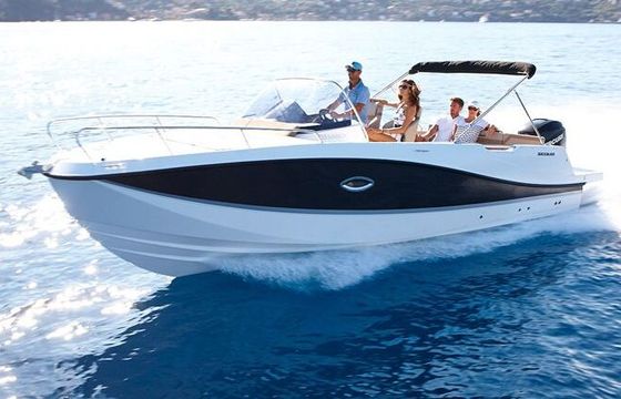 Motorboat Quicksilver Activ 755 Sundeck 250hp