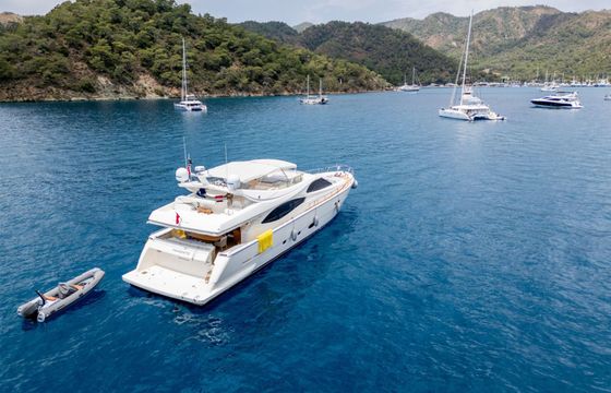 Motor yacht Ferretti 760 6000hp