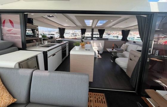 Catamaran Fountaine Pajot Fountaine Pajot Aura 51 - 5 + 1 cab. 15m