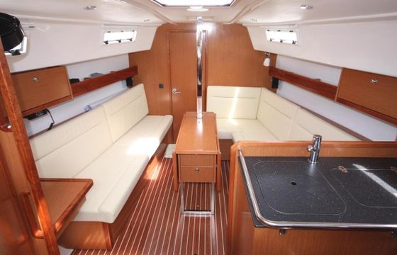 Sailboat Bavaria Bavaria 32 Cruiser 9.99m