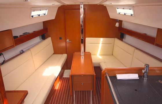 Sailboat Bavaria Bavaria 32 Cruiser 9.99m