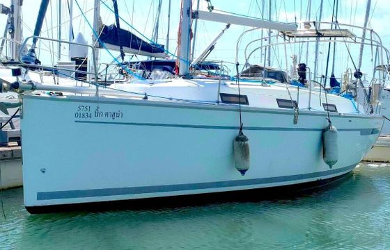 Sailboat Bavaria Bavaria 32 Cruiser 9.99m